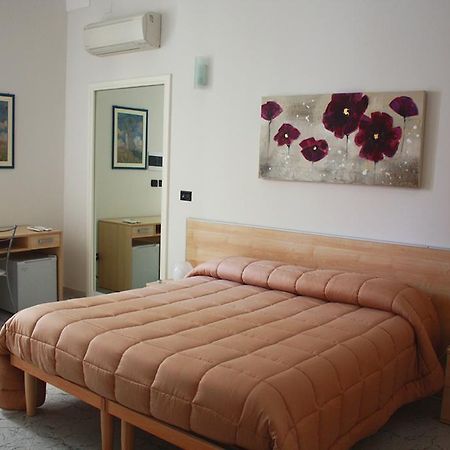 Il Normanno Hotel Mesagne Szoba fotó